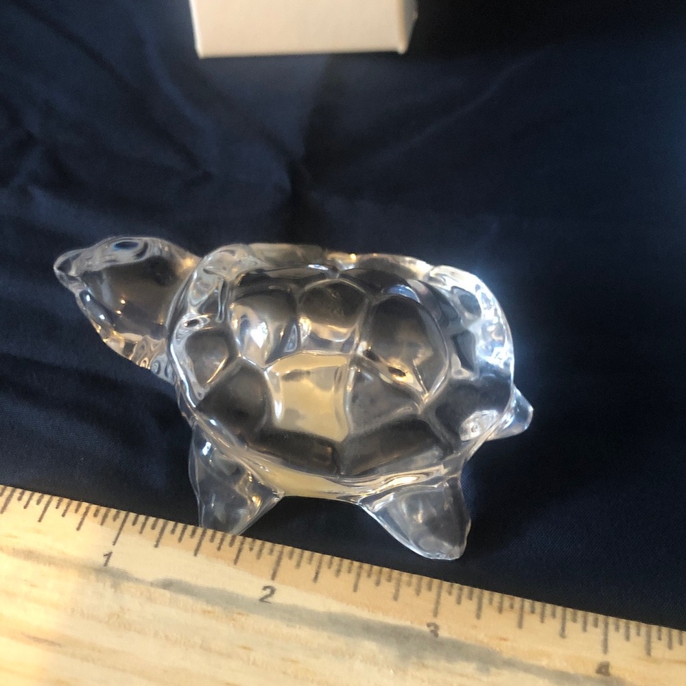 Lead crystal 4” Turtle, 2” apple & 4.5” Bear all in excellent condition - Picture 8 of 15